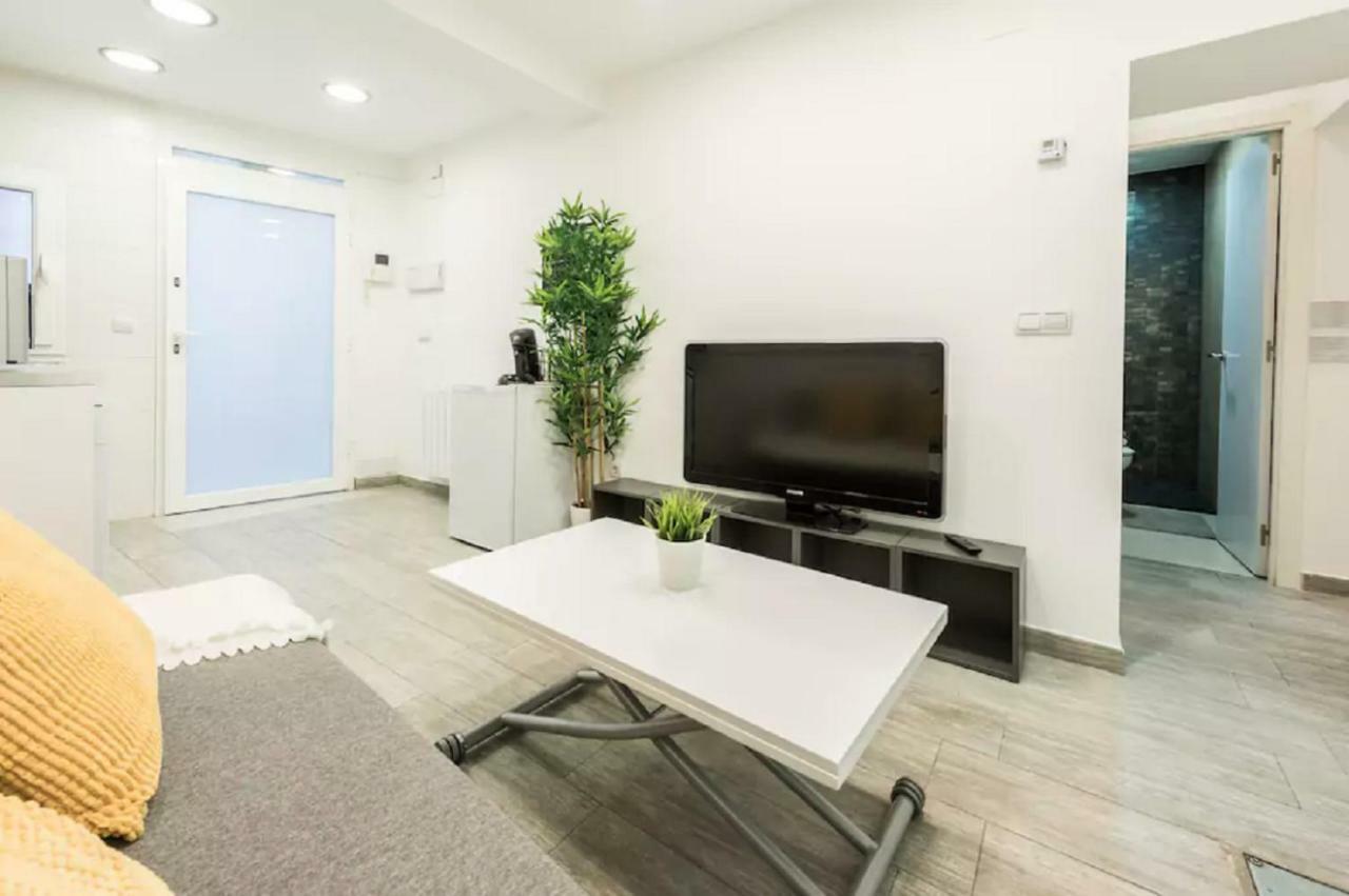 Apartamento Tirso De Molina Madrid Bagian luar foto
